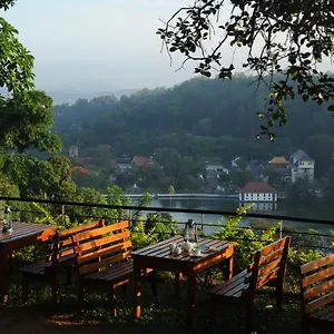 Hotel See Kandy Hotel